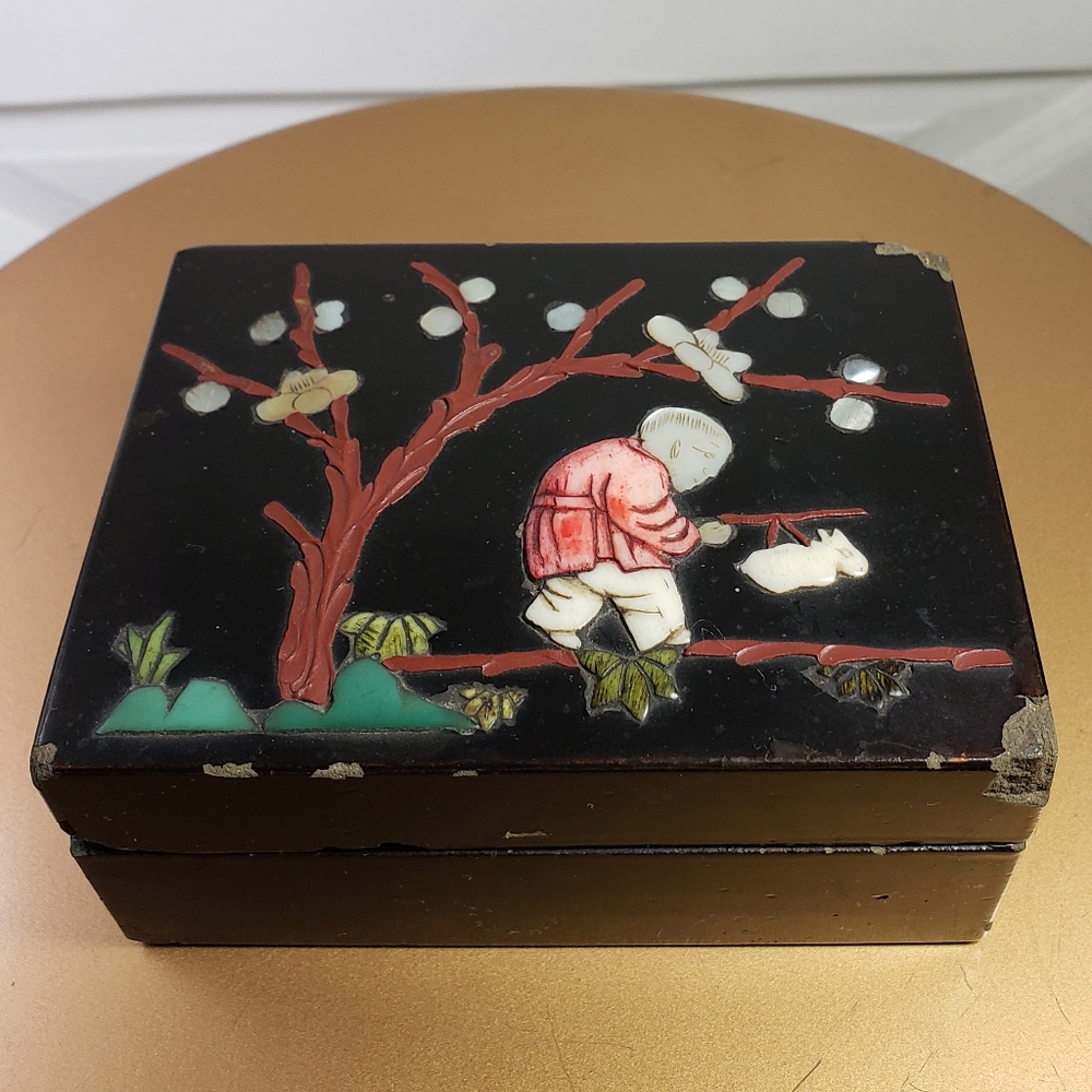 Vintage lacquer box with semi-precious stone decoration - made in China
